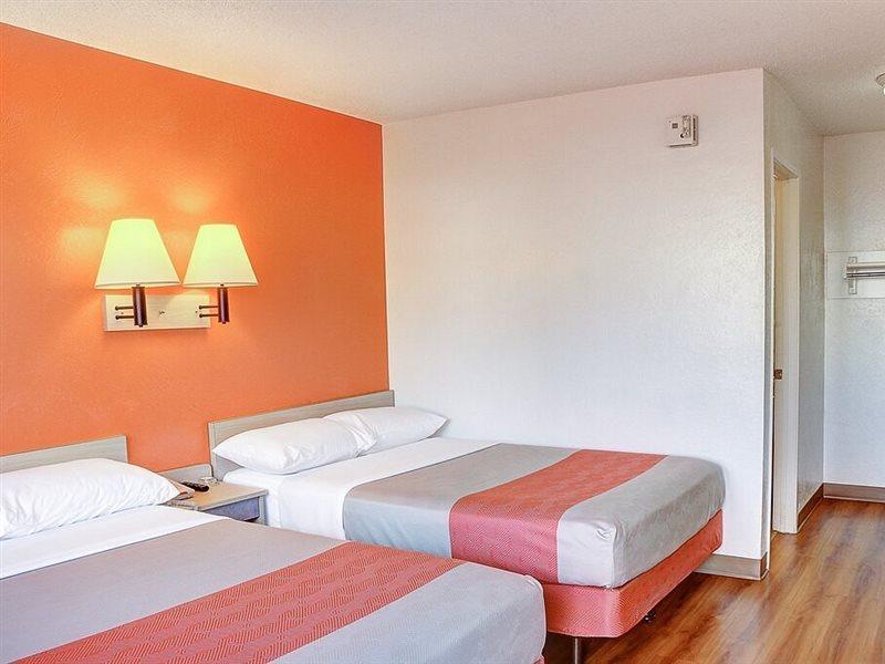 Motel 6 샌타페이 외부 사진