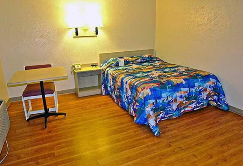 Motel 6 샌타페이 외부 사진